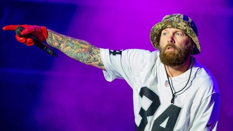 17 12 1 9 limp-bizkit-fred-durst