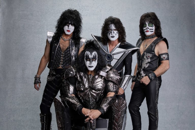 31 12 19KISS