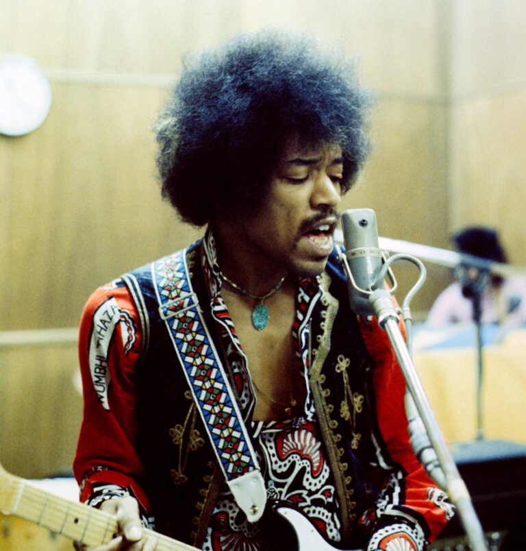 jimi-hendrix-265cfe18-2512-4cff-bc07-251d1acd7d21