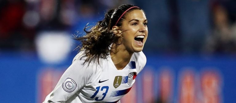 alex morgan mamá