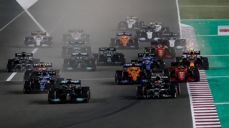 N1-Acelera-Lewis-Hamilton-con-victoria-en-Qatar-P