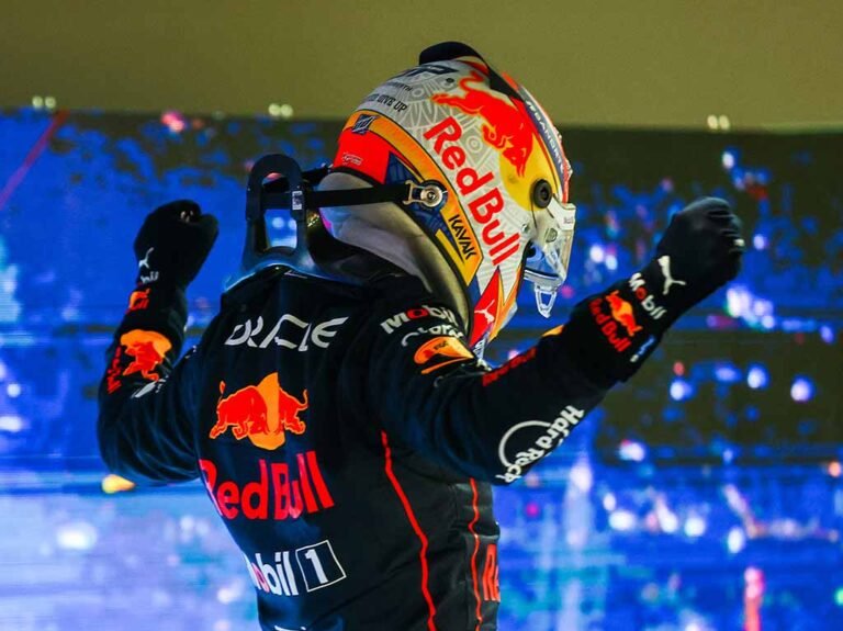 sergio-checo-perez-gana-el-gran-premio-de-singapur-de-formula-1