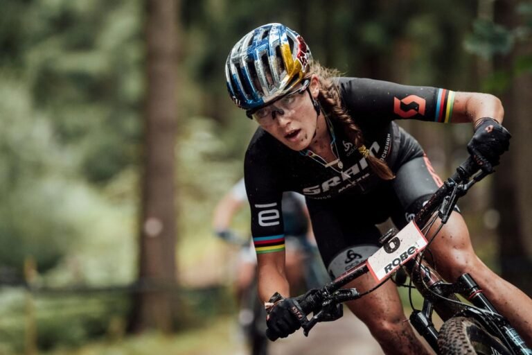 CICLISTAKATECOURTNEYUSA