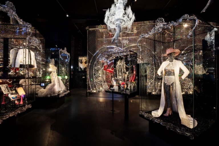 SWAROVSKI EXPO 130 AÑOS4