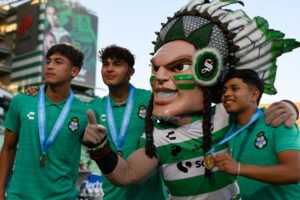 SANTOS POR FIN GANA DE VISITANTE, DERROTA A XOLOS 2-1