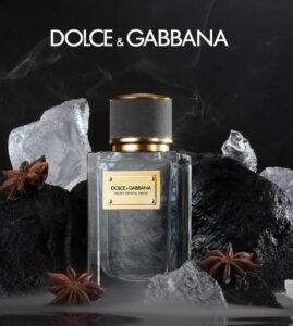 ¿QUÉ HACE TAN ENIGMÁTICO AL “VELVET CRYSTAL SMOKE”, DE LA COLECCIÓN VELVET DE DOLCE & GABBANA?