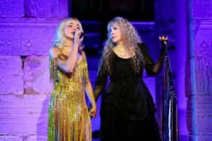 UN ENCUENTRO DE ERAS PROTAGONIZADO POR SABRINA CARPENTER Y STEVIE NICKS EN LA MET GALA 2026