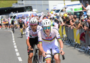 Isaac del Toro brilla con un podio en la alta montaña del Tour de Francia