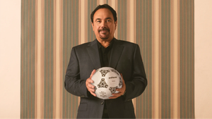 PUMAS PREPARA HOMENAJE HISTÓRICO A HUGO SÁNCHEZ POR EL 50 ANIVERSARIO DE SU DEBUT  